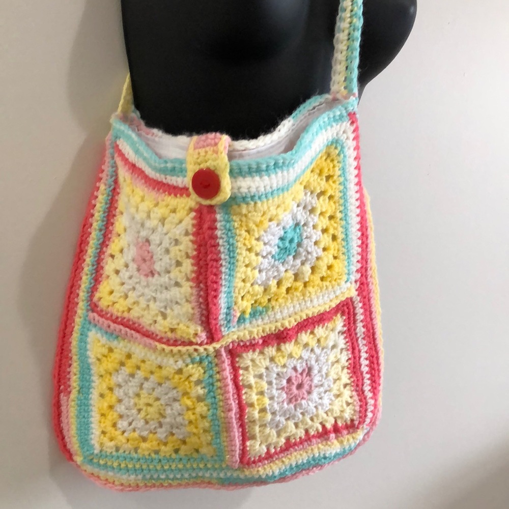 Hand made crocheted bag. New